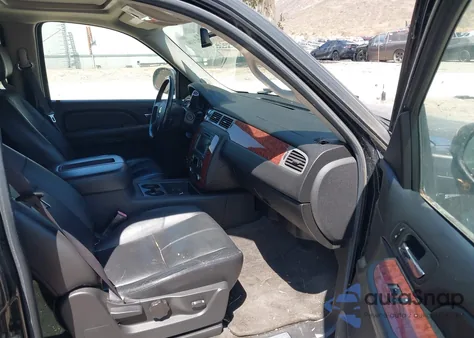 2008 Chevrolet Tahoe Hybrid из США, поврежденный, VIN 1GNFC13578R170174